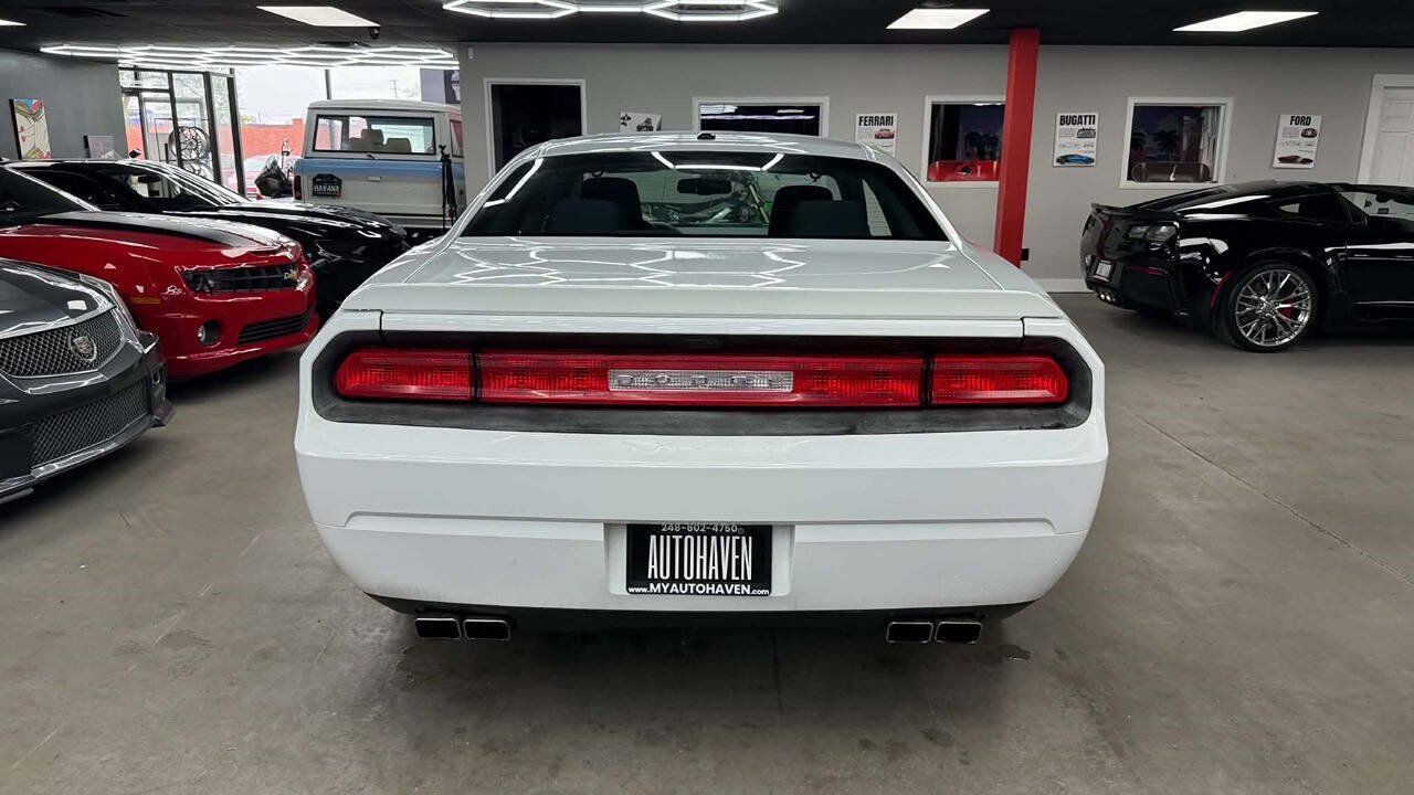 Used 2014 Dodge Challenger R/T RWD image 7