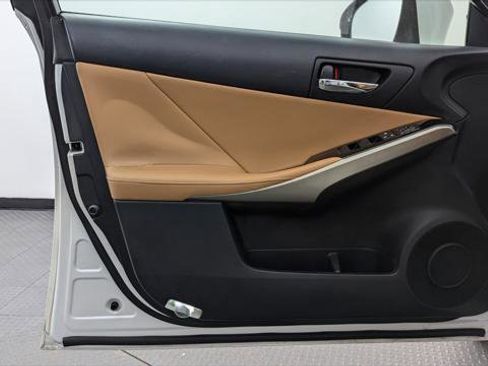 Used 2016 Lexus IS 200t image 13