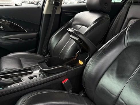 Used 2015 Buick LaCrosse Leather image 25