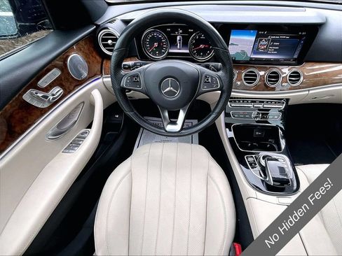 Used 2017 Mercedes-Benz E 400 4MATIC Wagon image 5