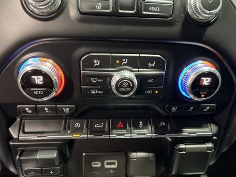 Used 2021 GMC Sierra 1500 SLT image 36