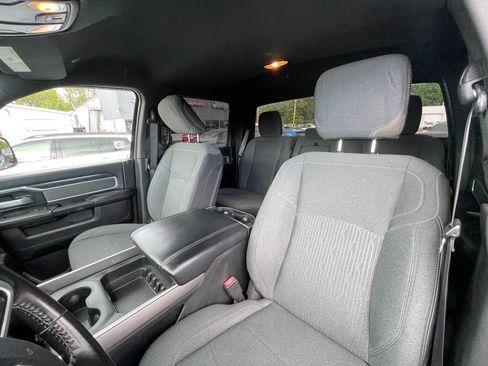 Used 2020 RAM 2500 Big Horn w/ Night Edition AWD/4WD image 14