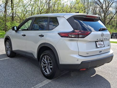 Used 2024 Nissan Rogue S AWD/4WD image 4