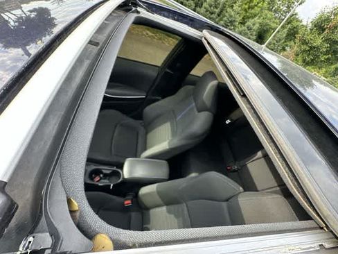 Used 2022 Toyota Corolla SE FWD image 6