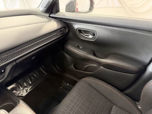 Used 2025 Honda HR-V Sport image 23