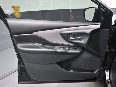 Used 2022 Nissan Murano SV FWD image 9
