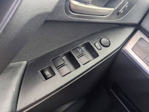 Used 2012 MAZDA MAZDA3 i Touring image 30