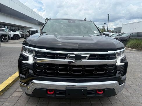 Used 2023 Chevrolet Silverado 1500 LT w/ Z71 Off-Road Package AWD/4WD image 3