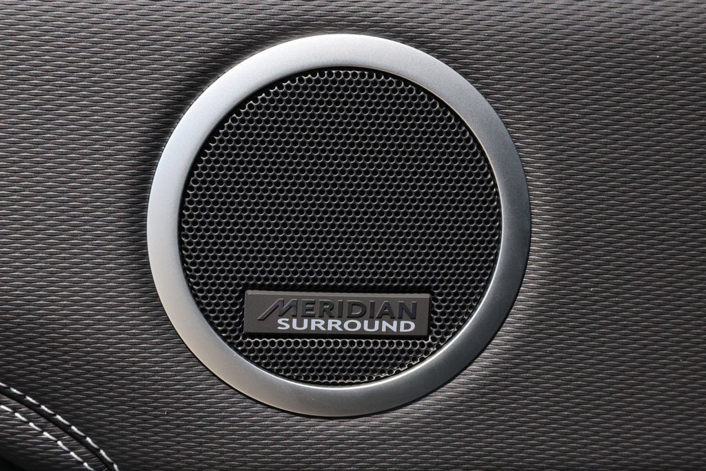 New 2026 Land Rover Discovery Dynamic SE AWD/4WD image 19