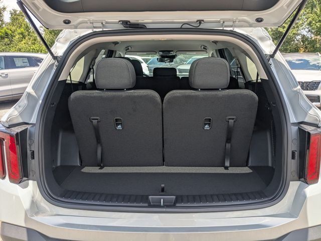 New 2026 Kia Sorento LX FWD image 14