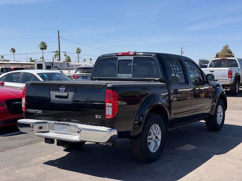 Used 2016 Nissan Frontier SV RWD image 10