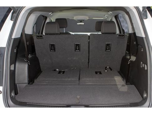 Used 2022 GMC Acadia SLE w/ Driver Convenience Package image 37