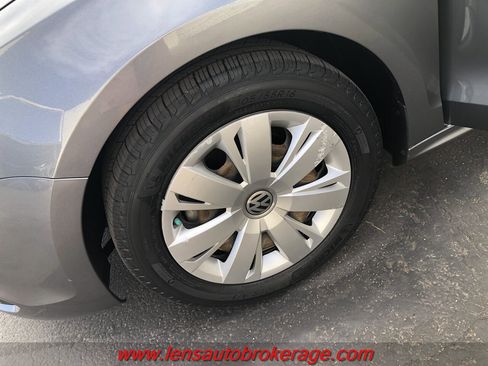 Used 2012 Volkswagen Jetta S image 25