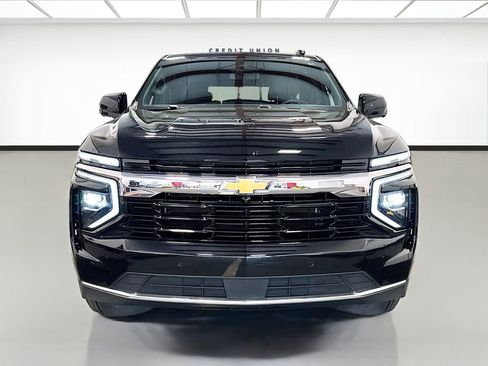 Used 2025 Chevrolet Tahoe LS image 2