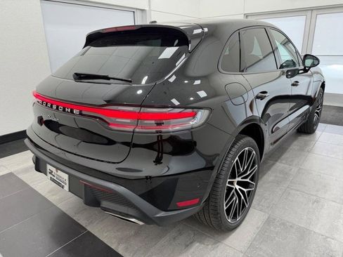 New 2026 Porsche Macan image 5
