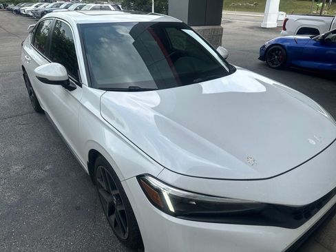 Used 2022 Honda Civic Sport Touring image 10
