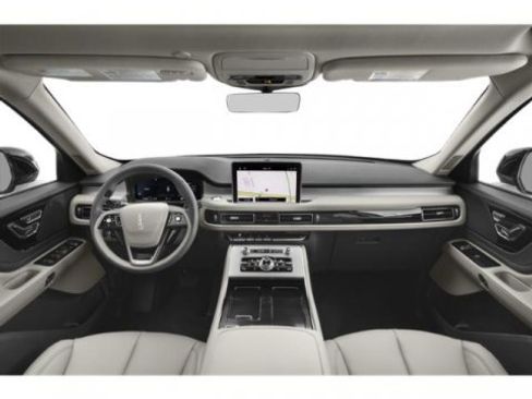 Certified 2024 Lincoln Aviator 2WD w/ Premium Package image 8