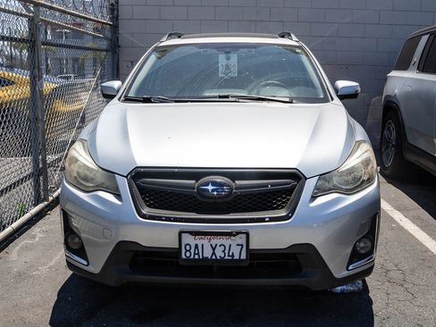 Used 2017 Subaru Crosstrek 2.0i Limited AWD/4WD image 2
