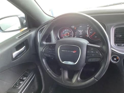 Used 2019 Dodge Charger SXT image 14