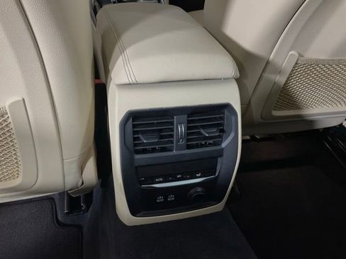 Used 2019 BMW 330i xDrive Sedan w/ Convenience Package image 25