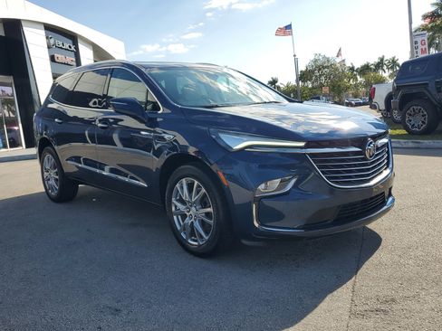 Used 2022 Buick Enclave Essence w/ Experience Buick Package image 3