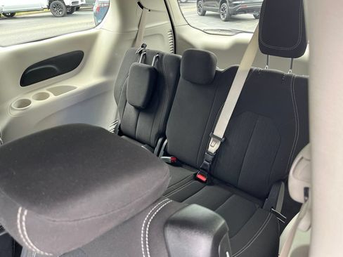 Used 2023 Chrysler Voyager LX FWD image 54