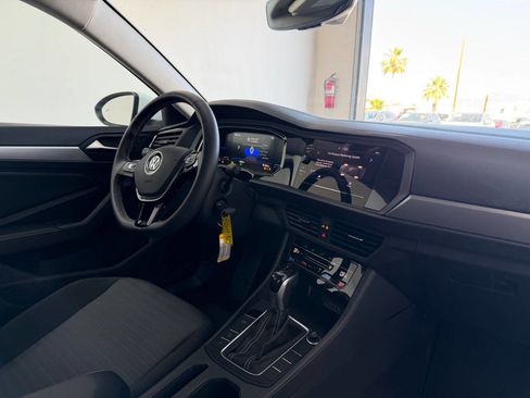 Used 2025 Volkswagen Jetta S image 19