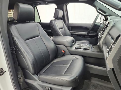 Used 2020 Ford Expedition Max XLT w/ Equipment Group 202A RWD image 20