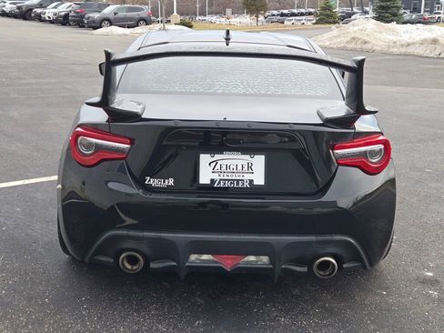 Used 2017 Toyota 86 image 9