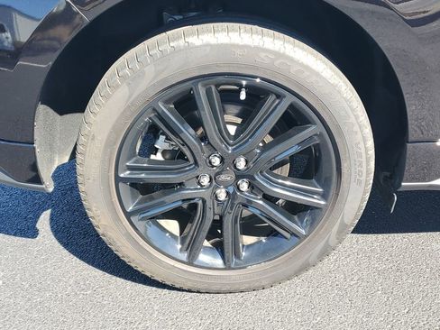Certified 2024 Ford Edge ST-Line AWD/4WD image 5