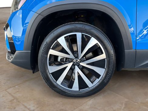 Certified 2023 Volkswagen Taos SE w/ Panoramic Sunroof Package image 26