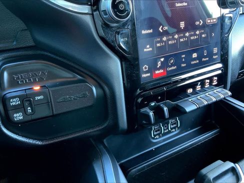 Used 2024 RAM 3500 Laramie w/ Night Edition image 31