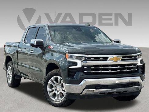 Used 2025 Chevrolet Silverado 1500 LTZ w/ Z71 Off-Road Package AWD/4WD image 21