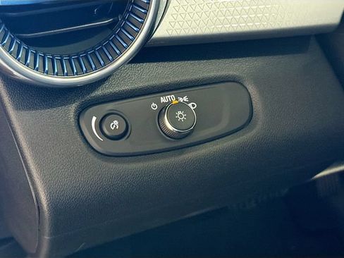 New 2026 Chevrolet Trax LT w/ Midnight Edition FWD image 11