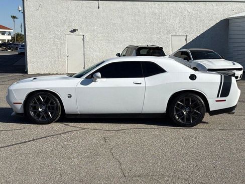 Used 2016 Dodge Challenger R/T Scat Pack w/ Leather Interior Group RWD image 7