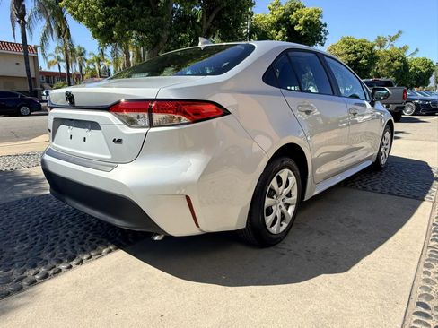 Used 2026 Toyota Corolla LE FWD image 5