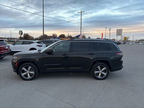 Used 2022 Jeep Grand Cherokee L Limited image 3