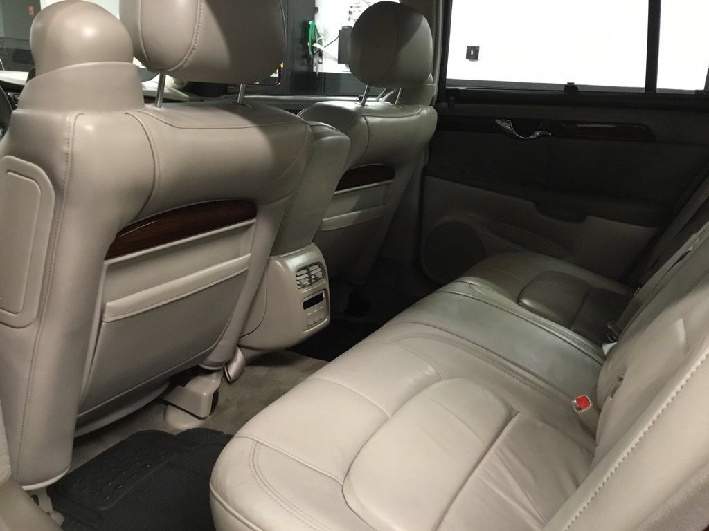 Used 2000 Cadillac De Ville DHS w/ Safety/Security Pkg FWD image 79