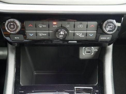 New 2026 Jeep Compass Limited image 17