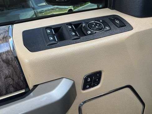 Used 2017 Ford F250 Lariat w/ Lariat Ultimate Package image 18