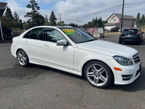 Used 2014 Mercedes-Benz C 250 Sedan image 27