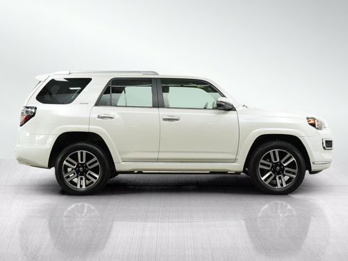 Used 2023 Toyota 4Runner Limited AWD/4WD image 7