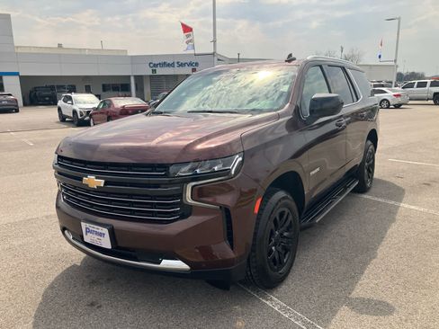 Used 2023 Chevrolet Tahoe LT AWD/4WD image 3