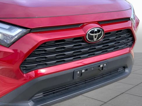 Used 2024 Toyota RAV4 LE AWD/4WD image 50