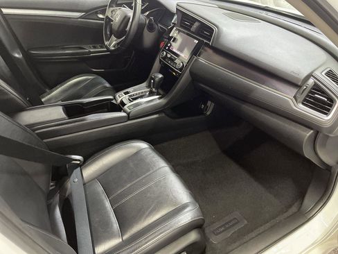 Used 2018 Honda Civic Touring image 24