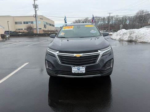 Used 2022 Chevrolet Equinox LT image 2