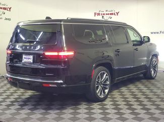 Used 2024 Jeep Wagoneer L Series III w/ Premium Group I AWD/4WD video 3