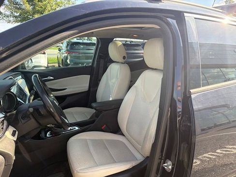 Used 2021 Buick Encore GX Essence w/ Advanced Technology Package AWD/4WD image 10