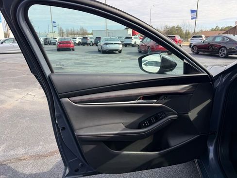 Used 2024 MAZDA MAZDA3 s image 19