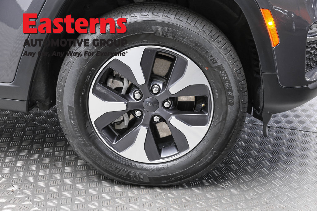 Used 2023 Jeep Grand Cherokee 4WD 4xe image 35